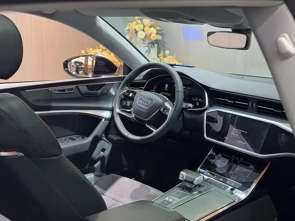 Audi A7L 2024 из CN, фото 7