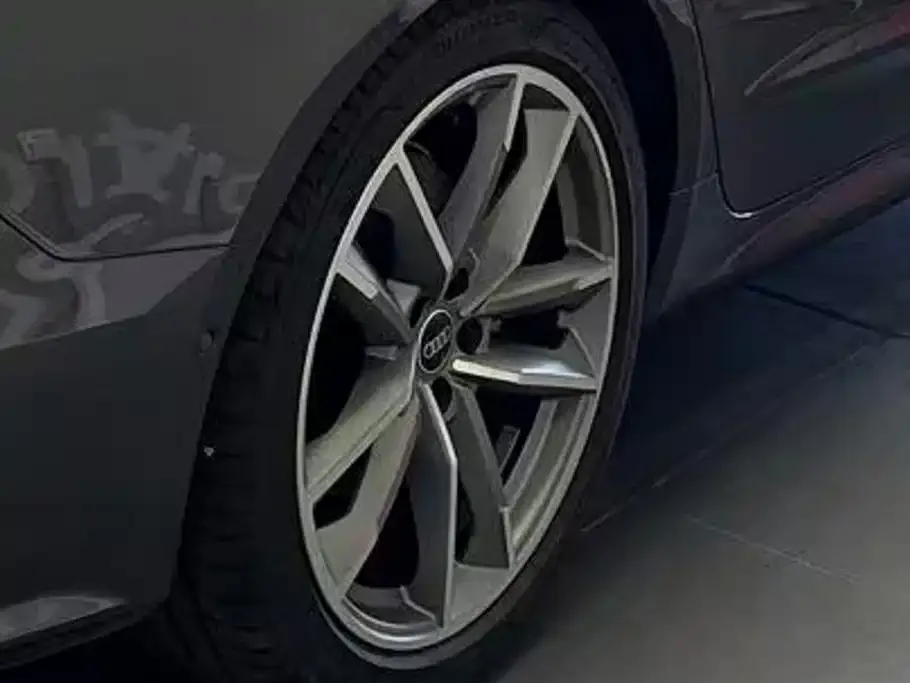 Audi A7 2024 из CN, фото 2