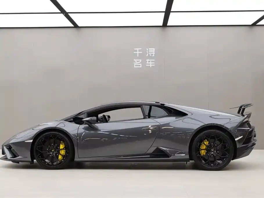 Lamborghini Huracan 2022 из CN, фото 5