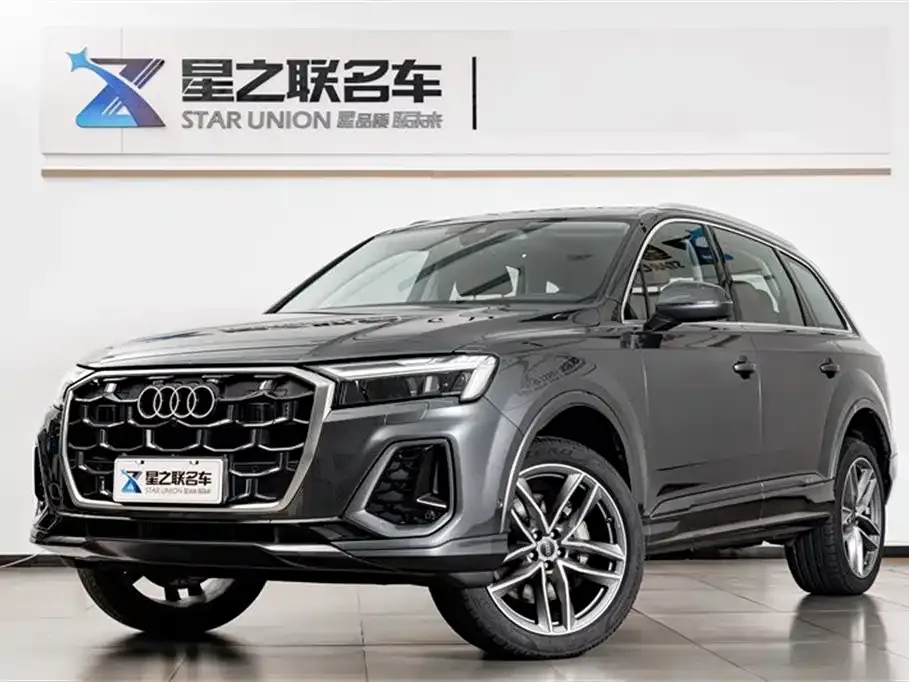 Audi Q7 2024 из CN, фото 5