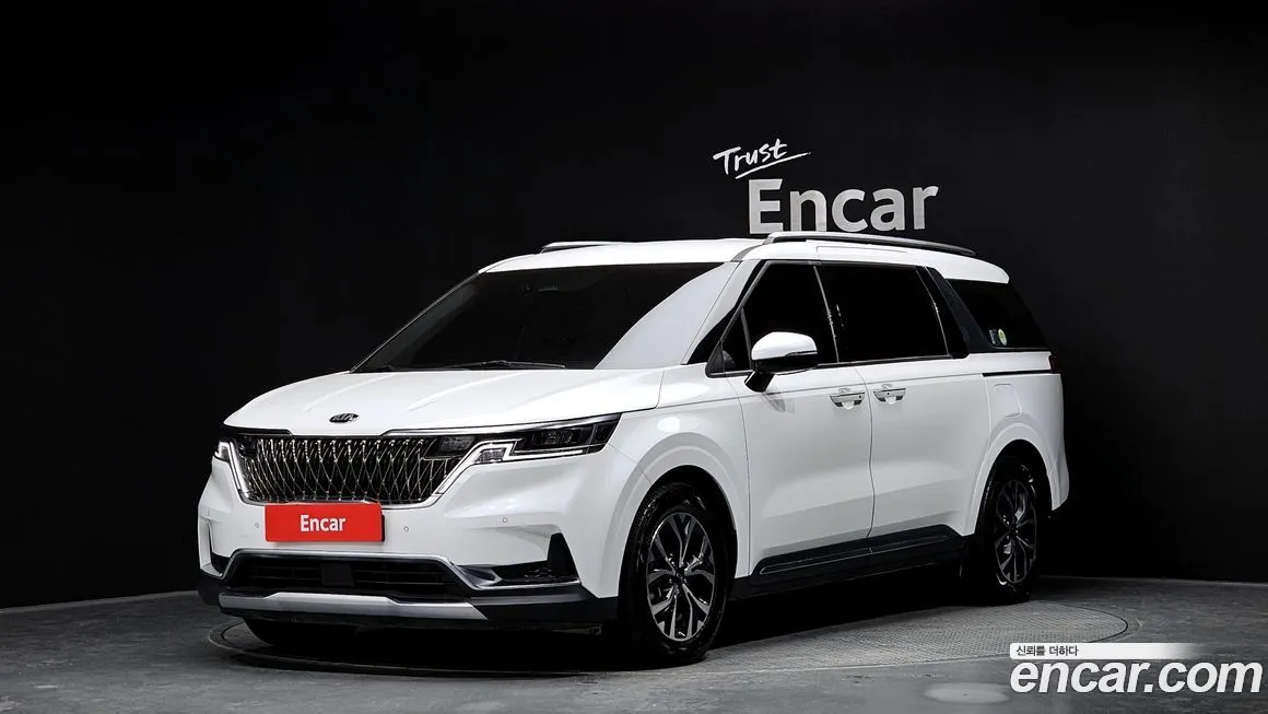 Kia Carnival — фото 1