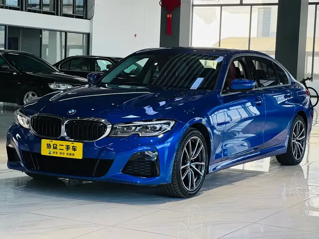 BMW 3 Series 2022 из CN, фото 1