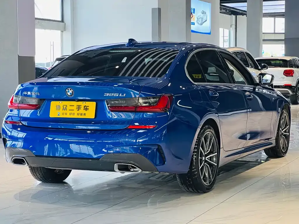 BMW 3 Series 2022 из CN, фото 7