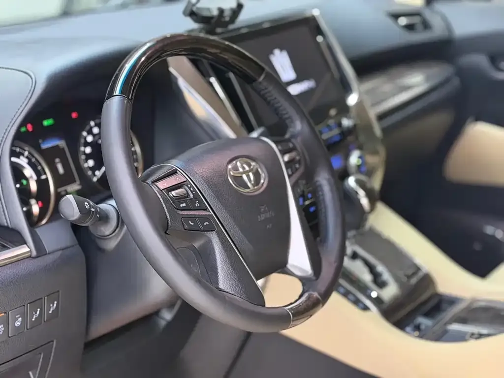 Toyota Vellfire 2023 из CN, фото 6