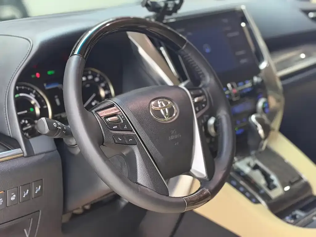 Toyota Vellfire 2023 из CN, фото 5