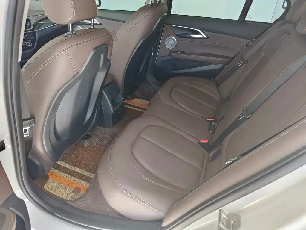 BMW 1 Series 2021 из CN, фото 6