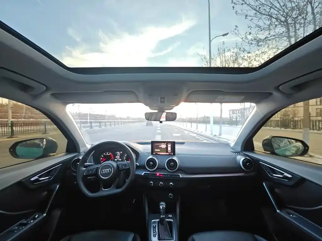 Audi Q2L 2023 из CN, фото 6
