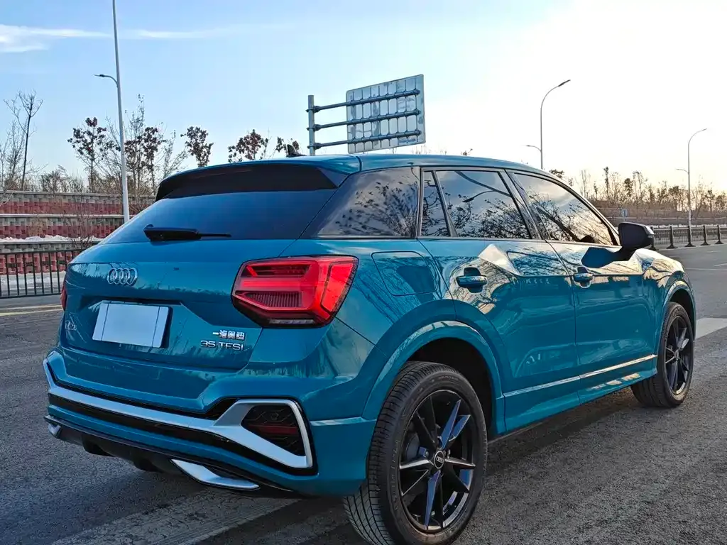 Audi Q2L 2023 из CN, фото 7