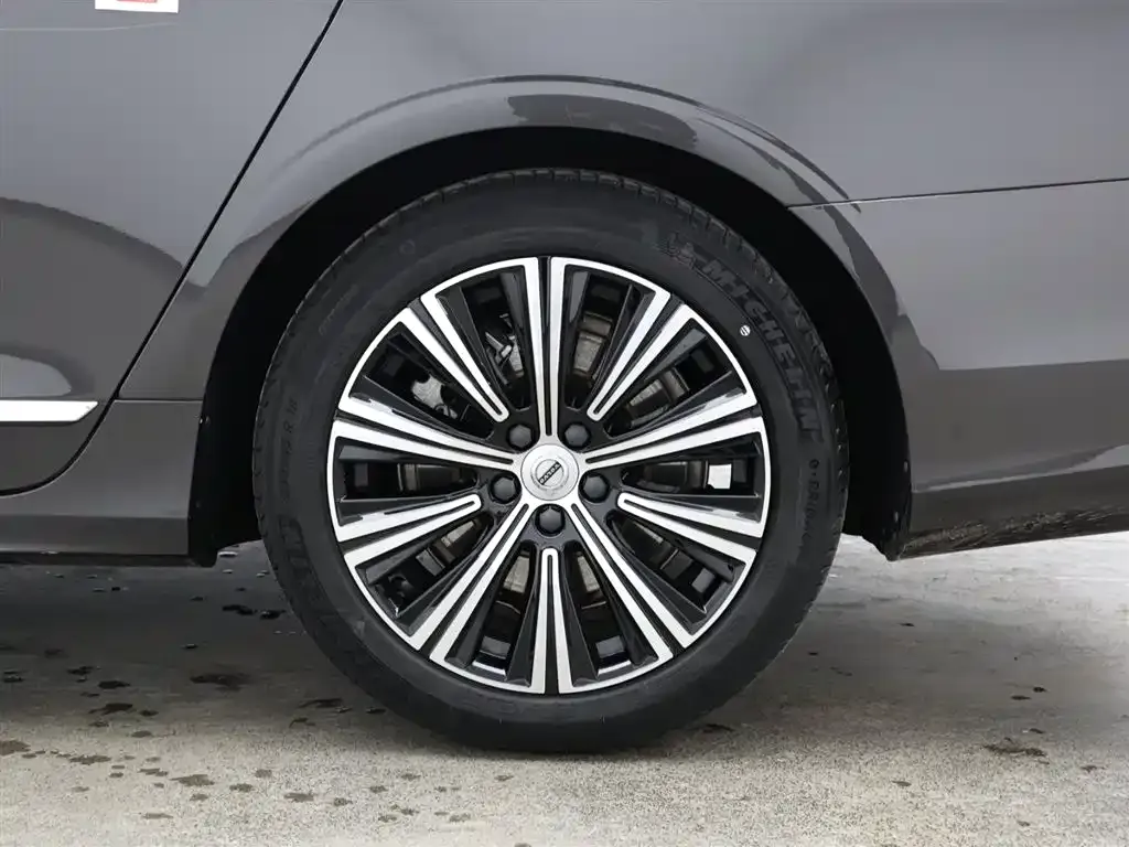 Volvo S90 2025 из CN, фото 10
