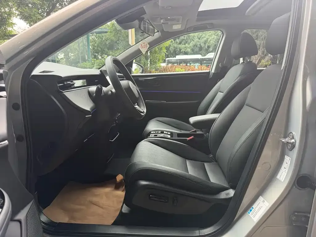 Honda e:NP2 2024 из CN, фото 8