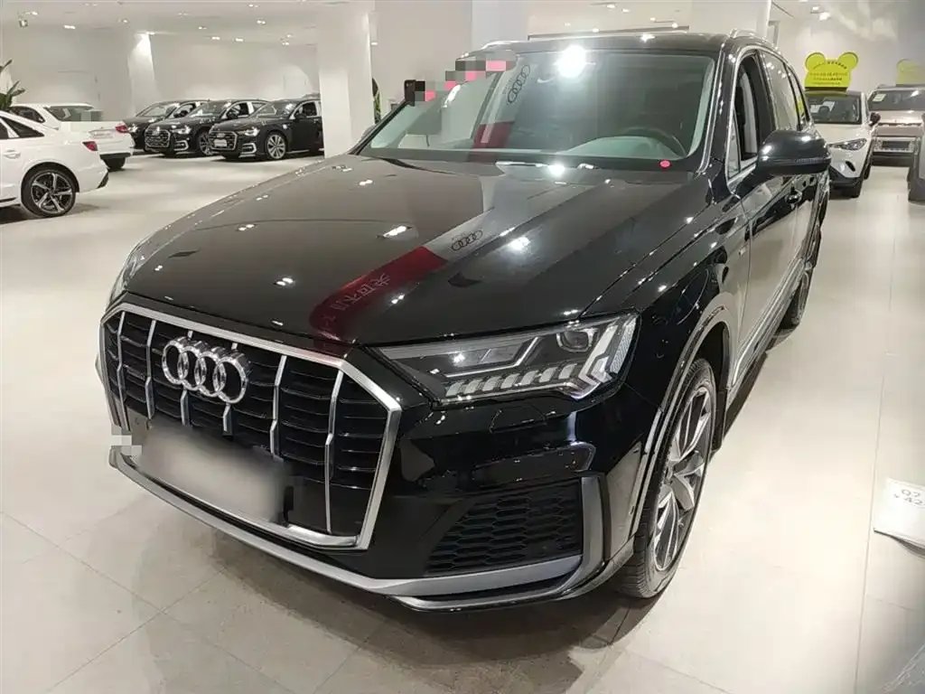 Audi Q7 2023 из CN, фото 1