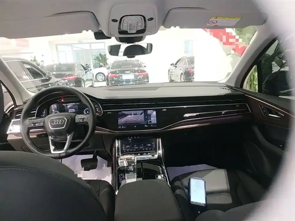Audi Q7 2023 из CN, фото 7