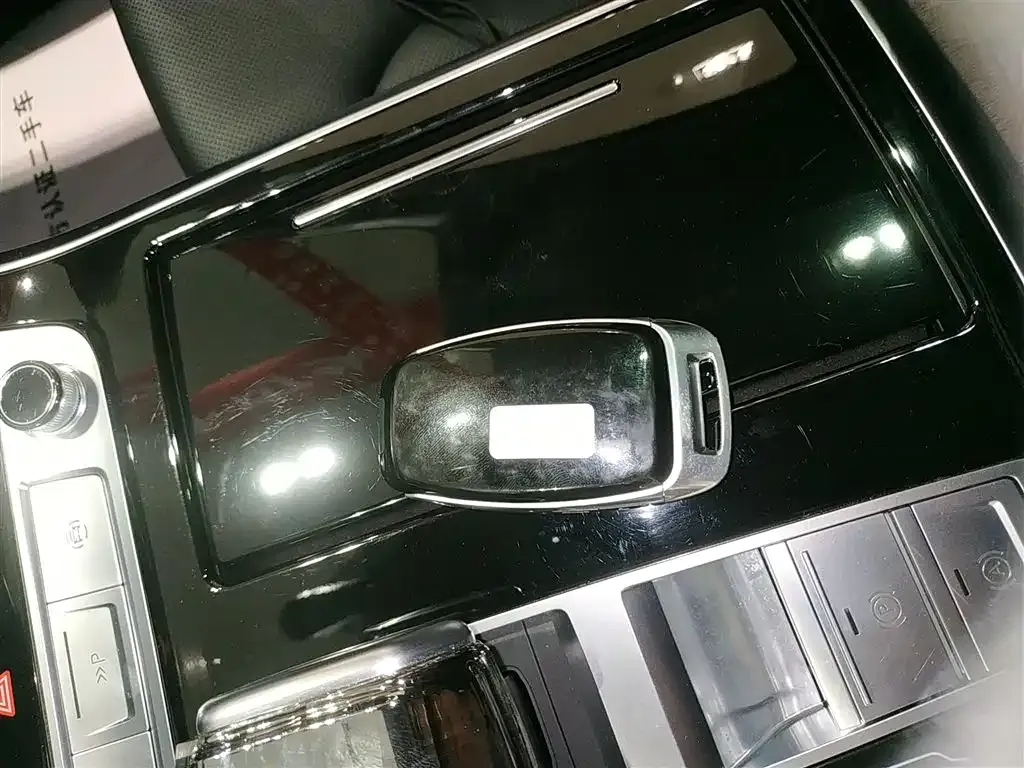 Audi Q7 2023 из CN, фото 6