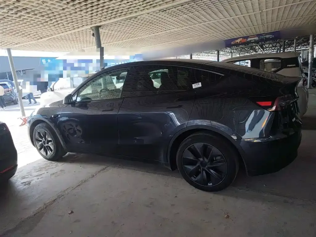 Tesla Model Y 2024 из CN, фото 3