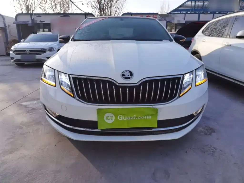Skoda Octavia — фото 10