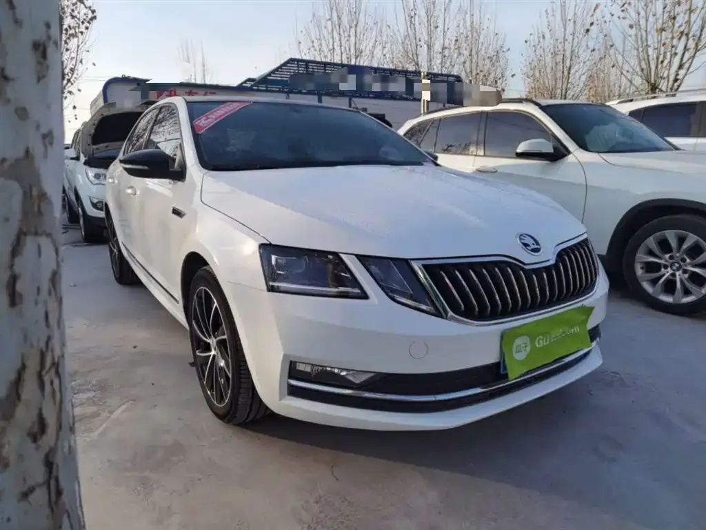 Skoda Octavia — фото 6