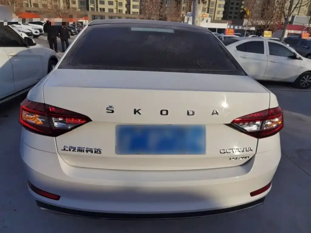 Skoda Octavia — фото 7