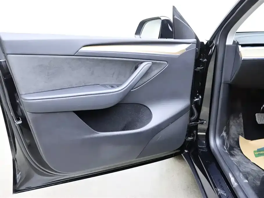 Tesla Model Y 2023 из CN, фото 7