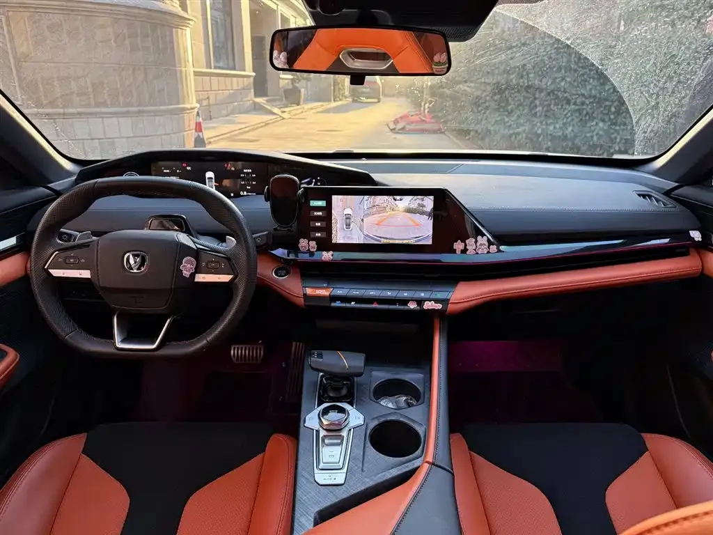 Changan UNI-V 2023 из CN, фото 2