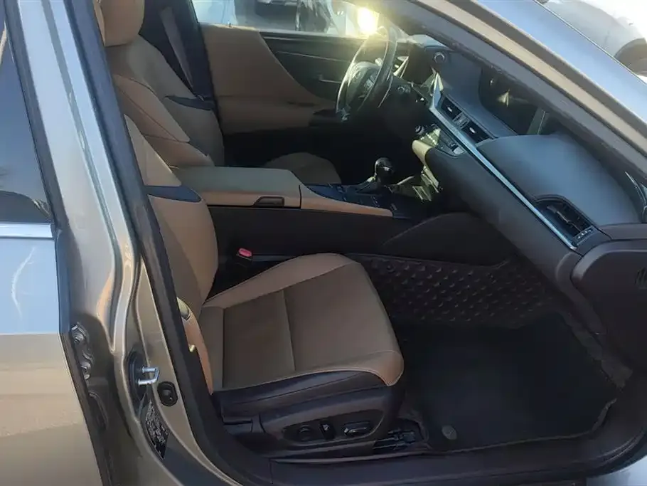 Lexus ES 2021 из CN, фото 4