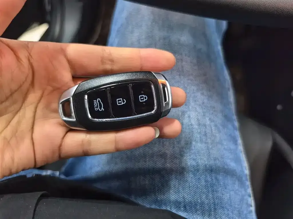 Hyundai Elantra 2022 из CN, фото 5