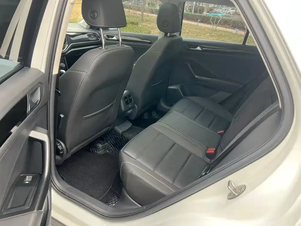 Volkswagen T-Roc 2022 из CN, фото 7