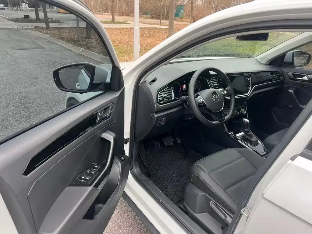 Volkswagen T-Roc 2022 из CN, фото 8