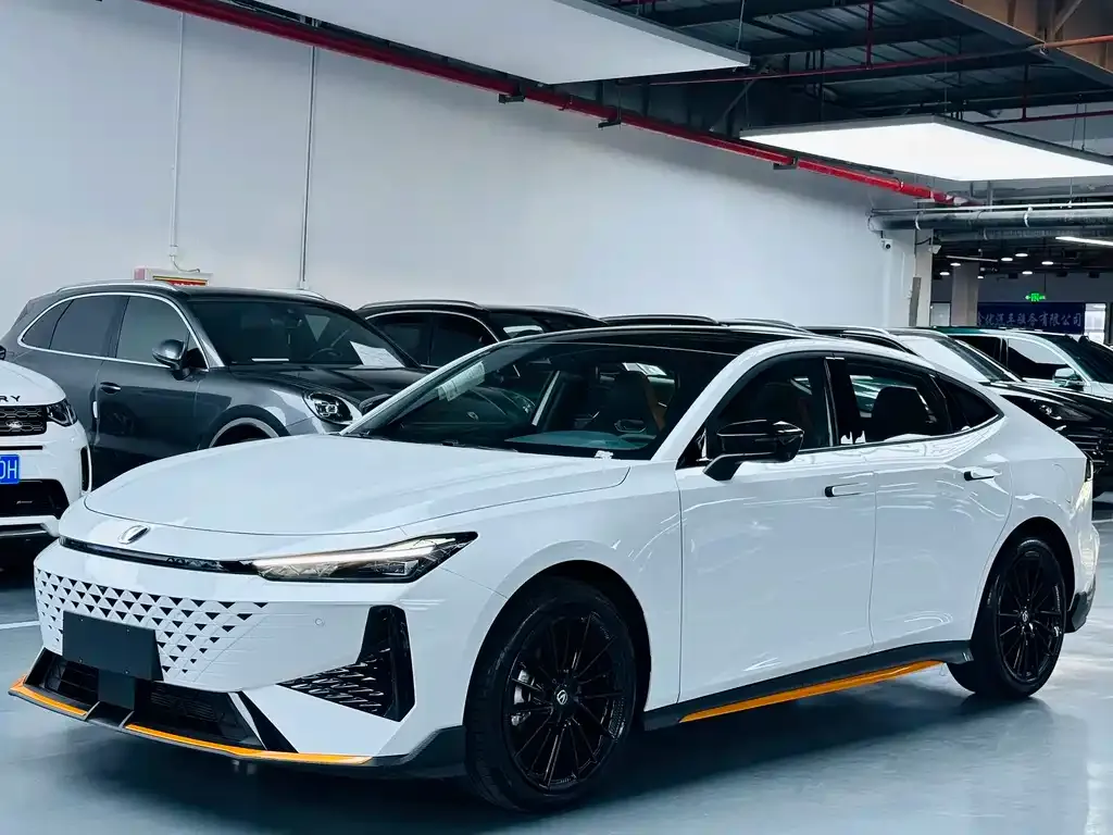Changan UNI-V 2024 из CN, фото 1