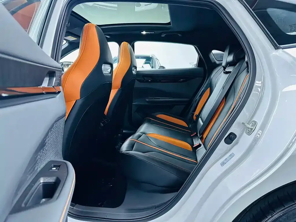 Changan UNI-V 2024 из CN, фото 6