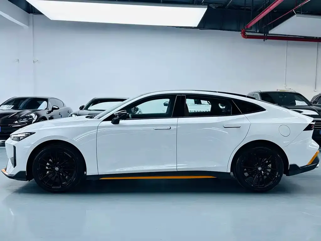 Changan UNI-V 2024 из CN, фото 9