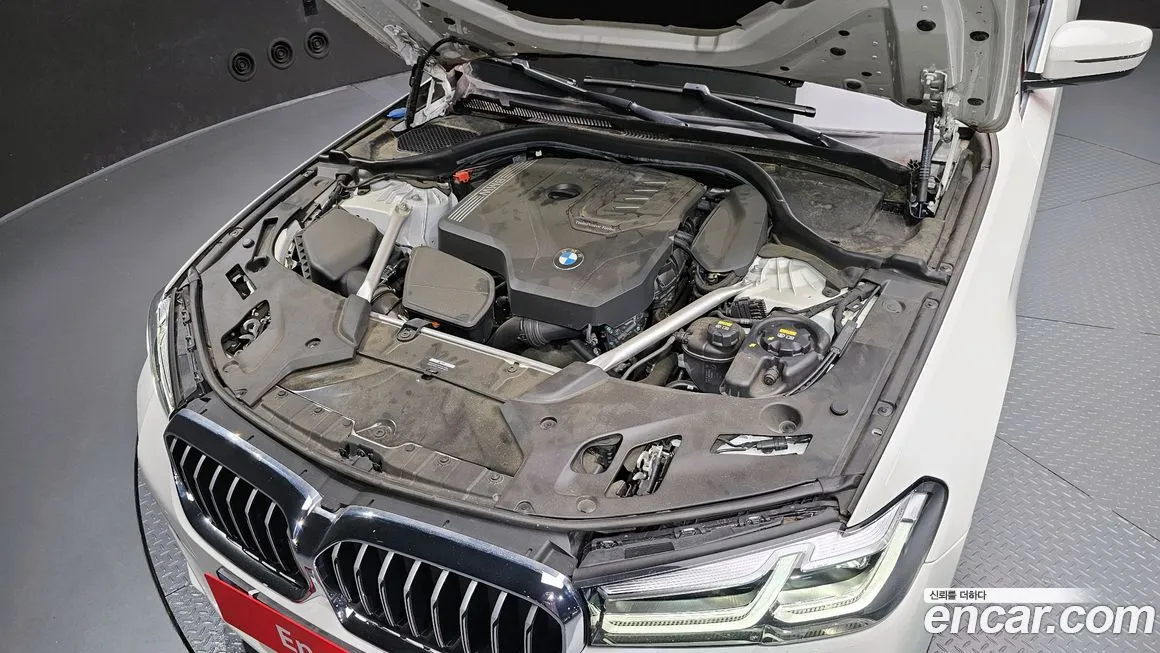 BMW 5-Series 2023 из KR, фото 10