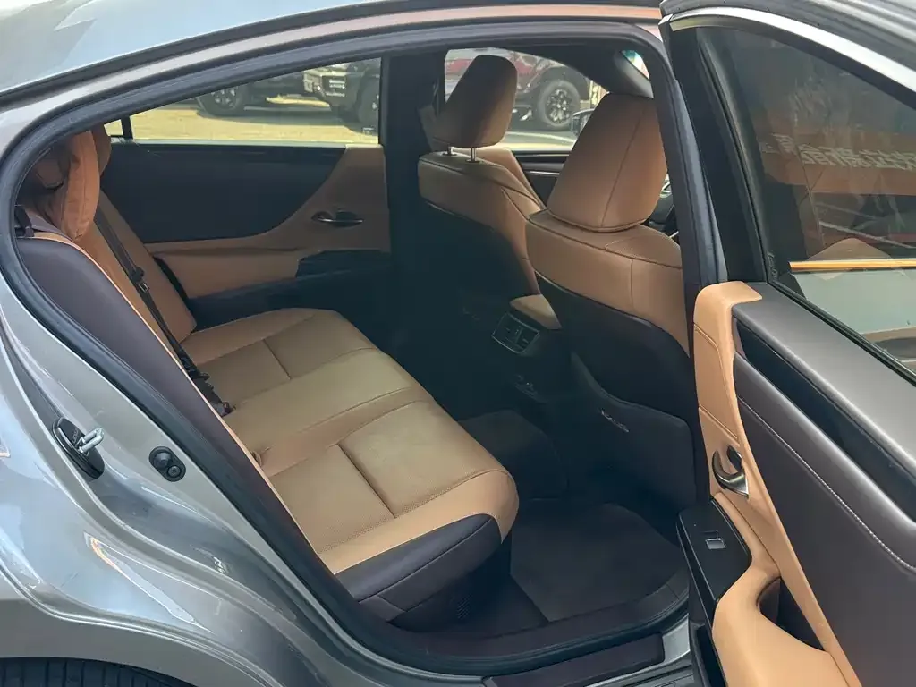 Lexus ES 2021 из CN, фото 3