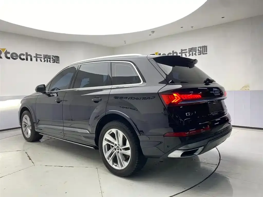 Audi Q7 — фото 3