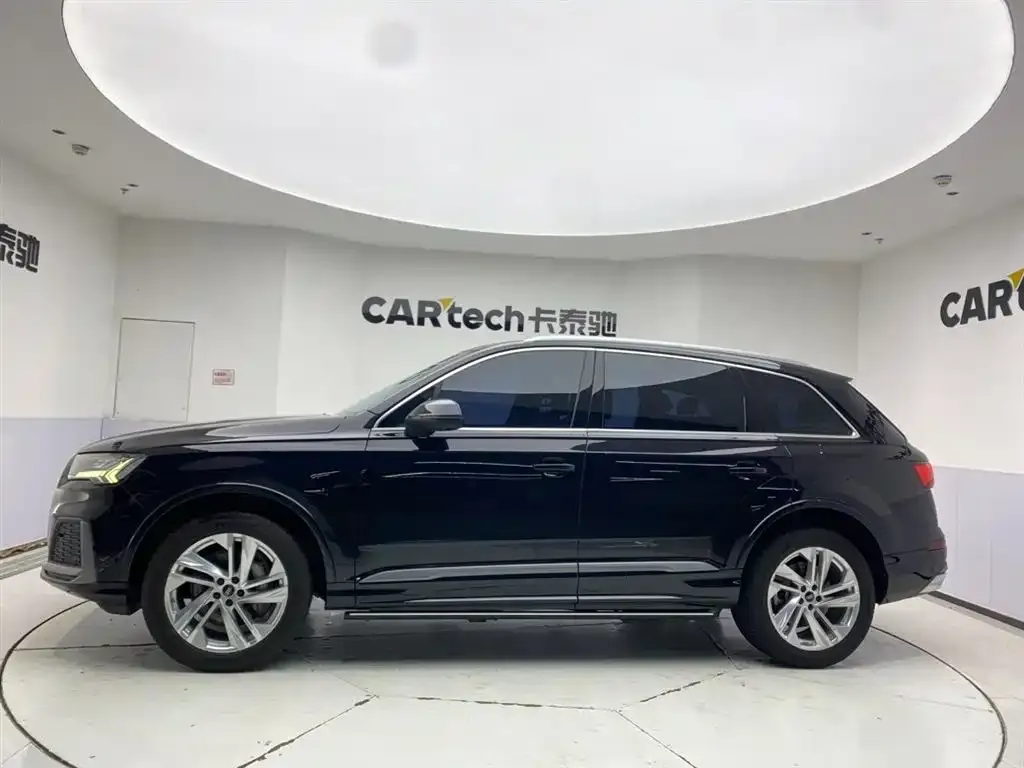 Audi Q7 — фото 5