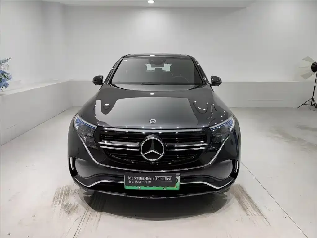 Mercedes-Benz EQC — фото 5