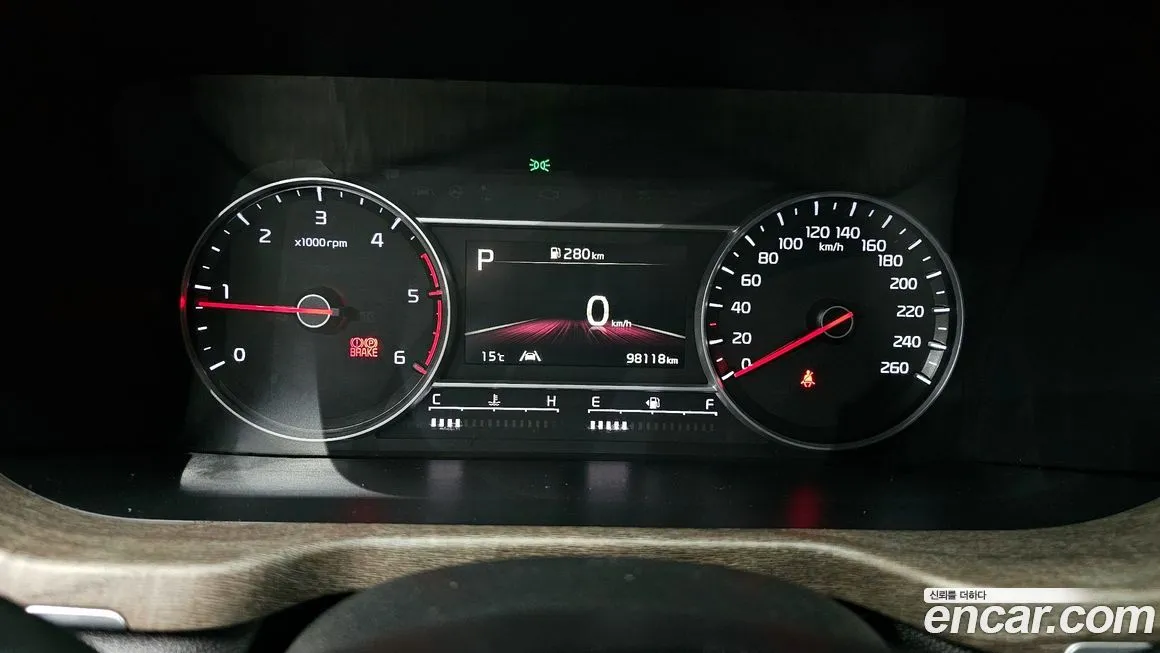 Kia Sorento — фото 8
