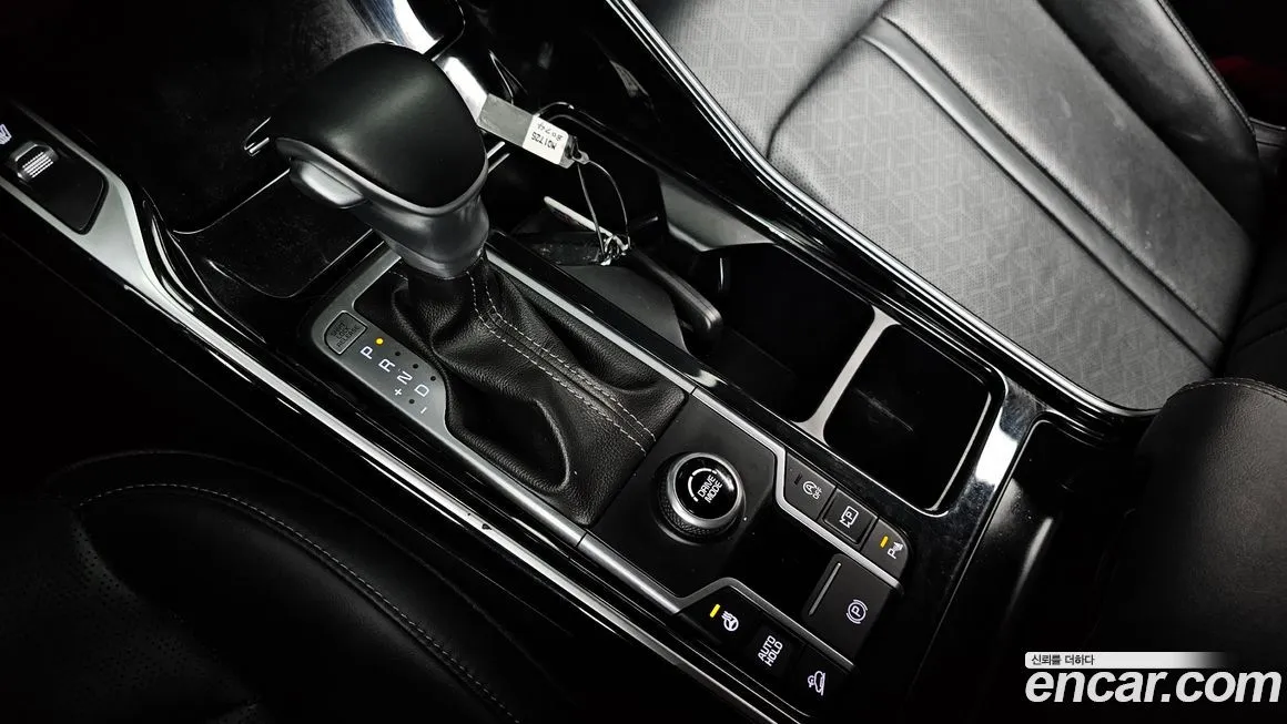 Kia Sorento — фото 9