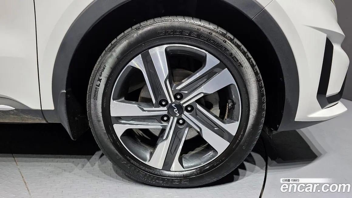 Kia Sorento — фото 5