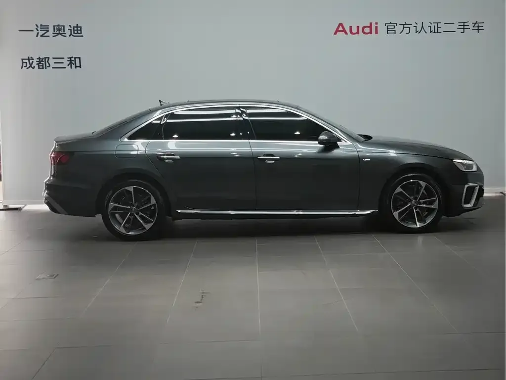Audi A4L 2023 из CN, фото 4