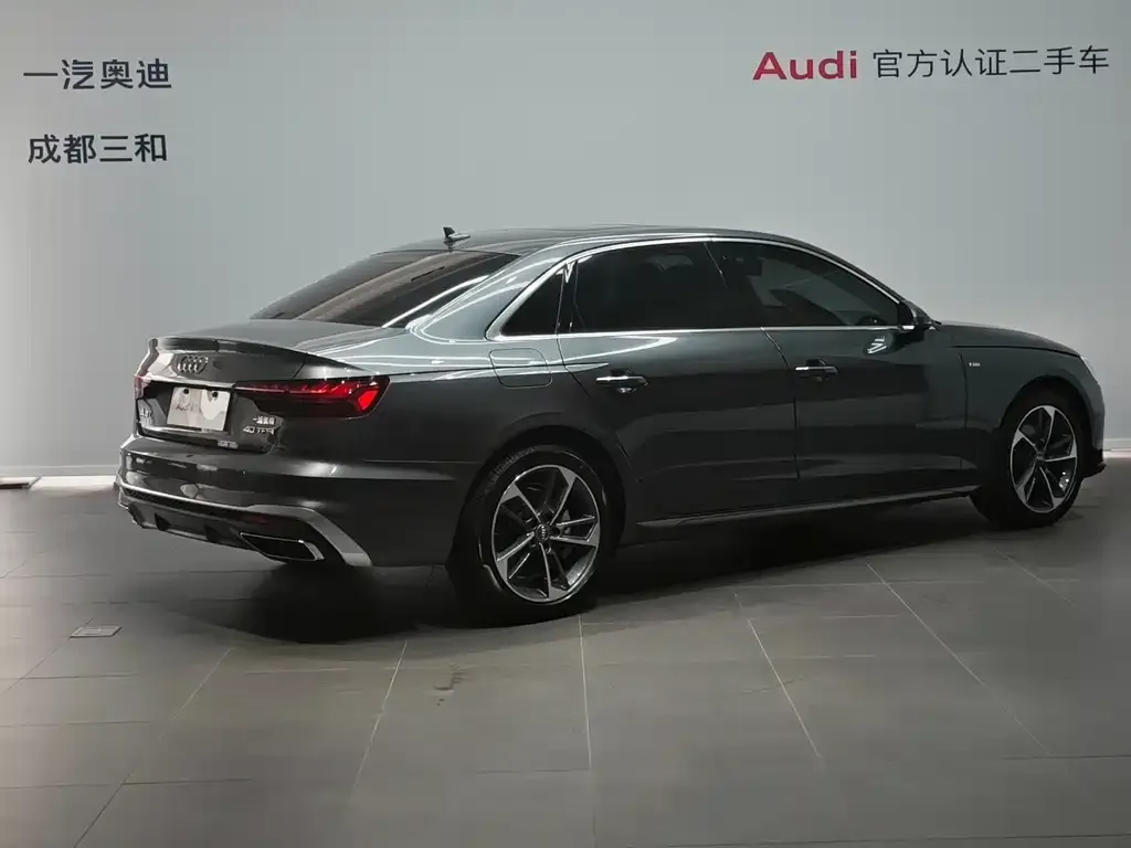 Audi A4L 2023 из CN, фото 3