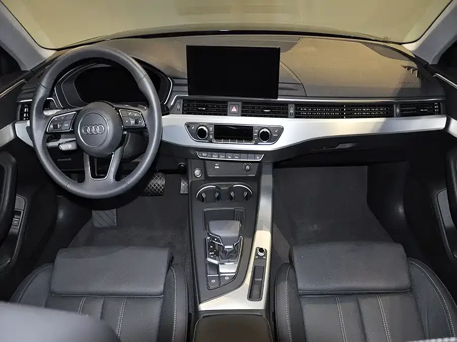 Audi A4L 2023 из CN, фото 10