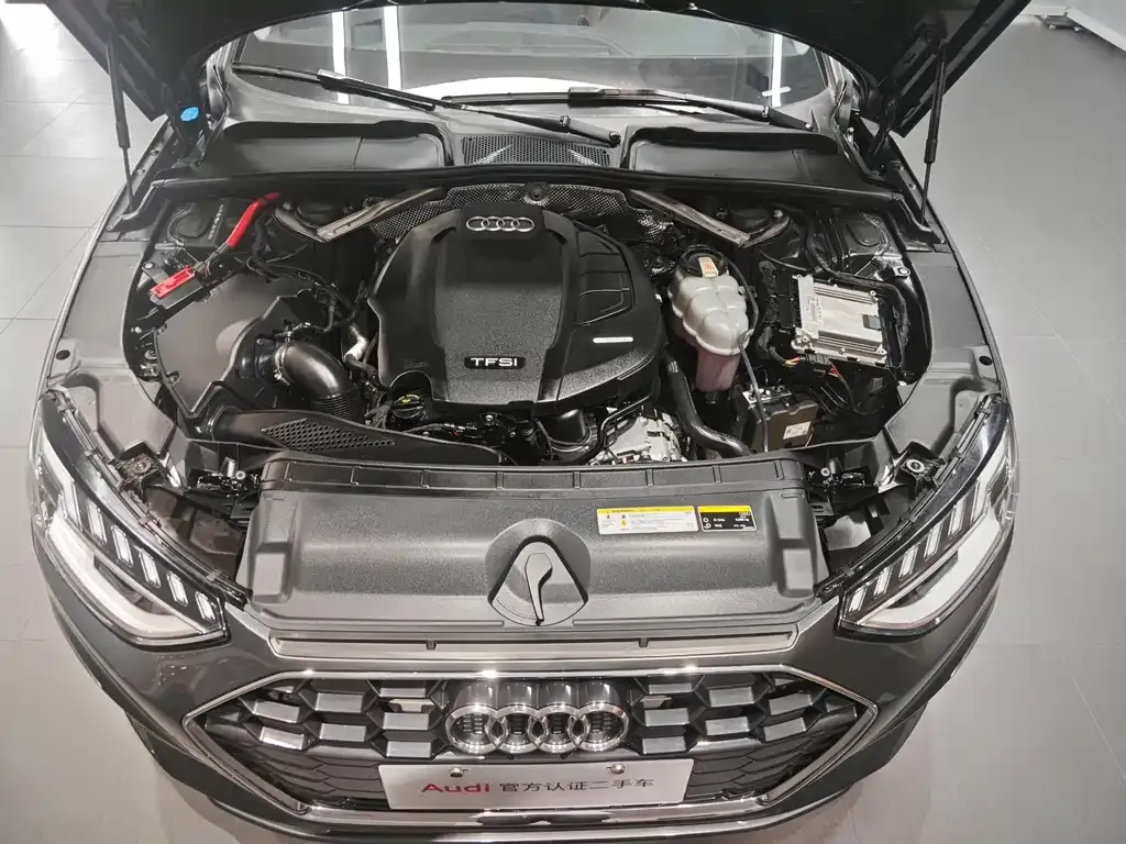 Audi A4L 2023 из CN, фото 8