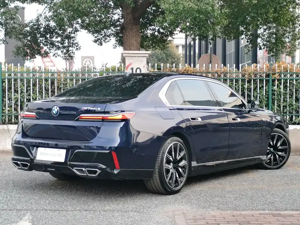 BMW M760Le 2025 из CN, фото 8
