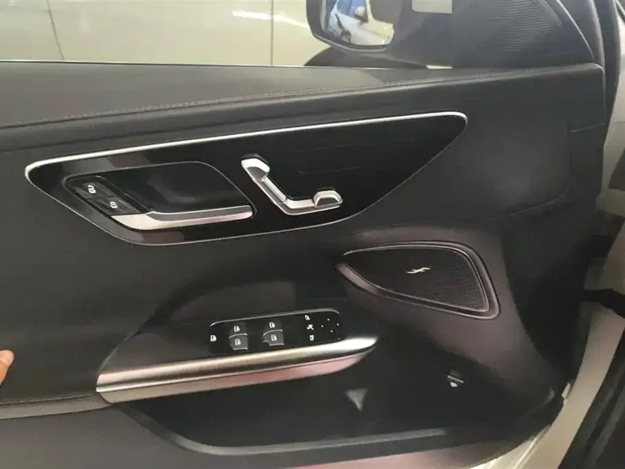 Mercedes-Benz C-Class 2023 из CN, фото 2