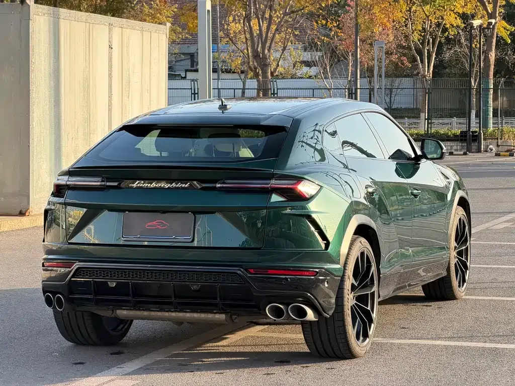 Lamborghini Urus — фото 9