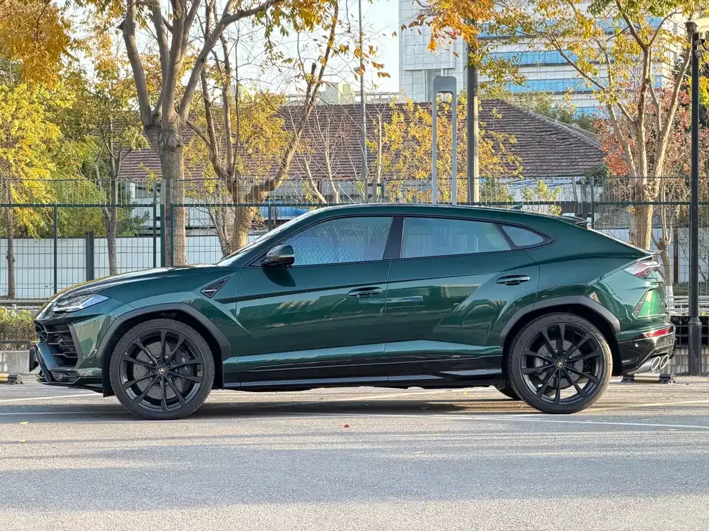 Lamborghini Urus — фото 7