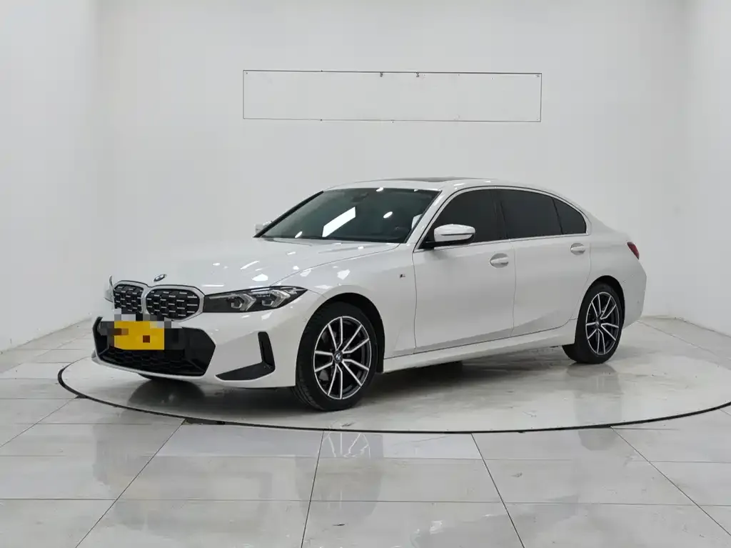 BMW 3 Series 2023 из CN, фото 1