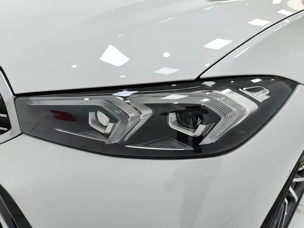 BMW 3 Series 2023 из CN, фото 10