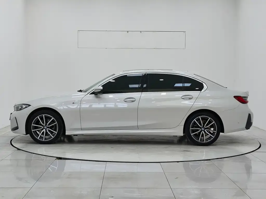BMW 3 Series 2023 из CN, фото 3