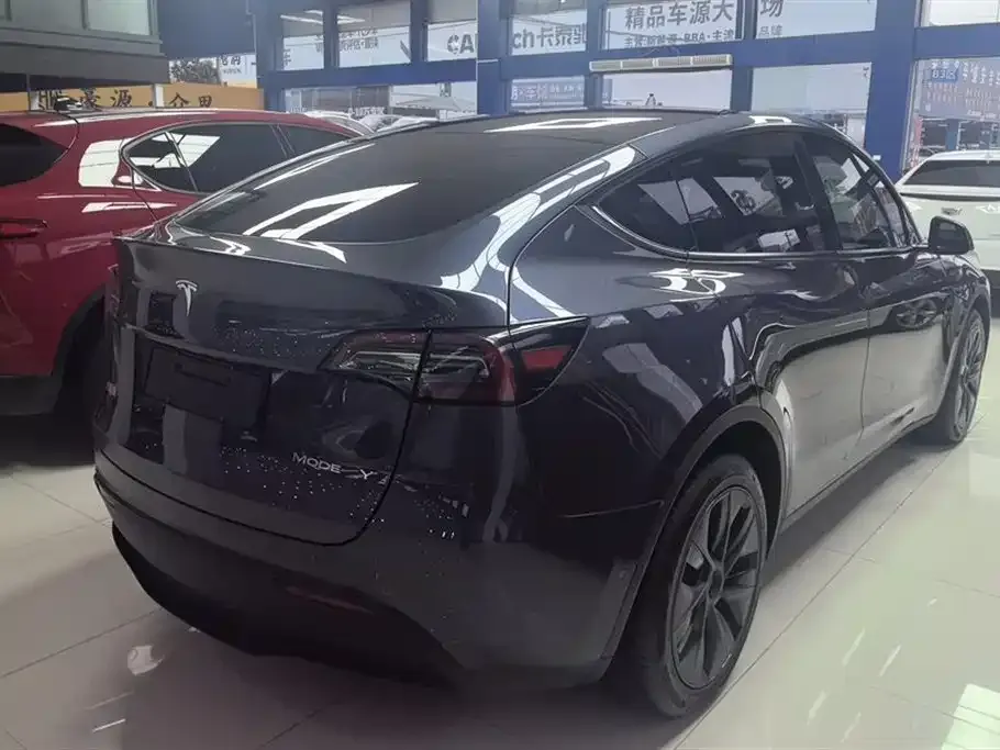Tesla Model Y 2024 из CN, фото 5